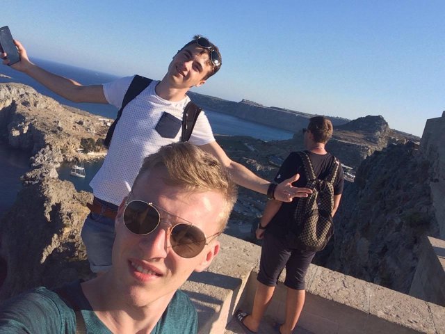 Studenci PWSTE w Jarosławiu na greckiej Rodos z Erasmusem+: Olishkevych Artur Vitalik Kondrenko Maksym Holovchenko